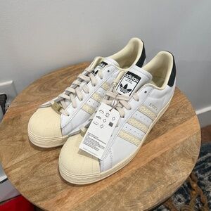 Adidas superstar
